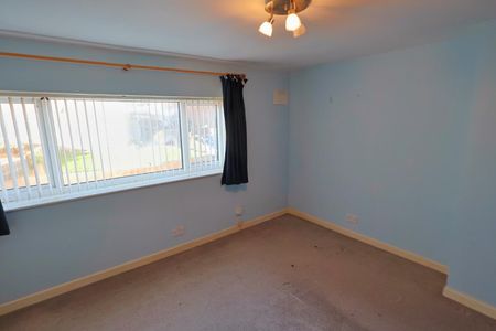 Denham Avenue, Allesley Park, Coventry - Photo 2