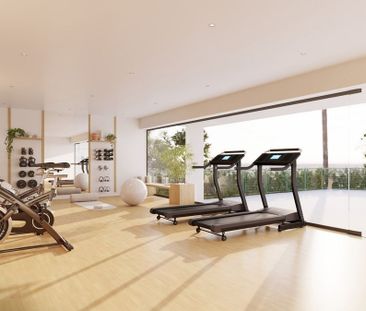 Middle Floor Apartment in Estepona - Photo 3
