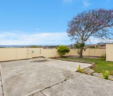 3 BEDROOM FAMILY HOME WITH LAKE & OCEAN VIEWS - Photo 6