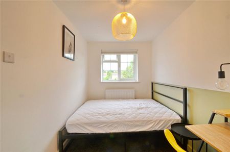 6 bedroom semi-detached house to rent - Photo 4