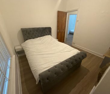 4 Bed Semi-Detached House, Cambridge Road, M9 - Photo 6