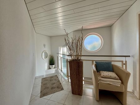 SUNNY LARGE GARDEN - Photo 4