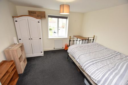 2 bedroom apartment to rent - Photo 4