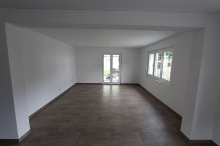 Per sofort zu vermieten 4.5 Zi.-Wohnung mit Balkon an sehr ruhiger Lage in Reinach - Photo 4