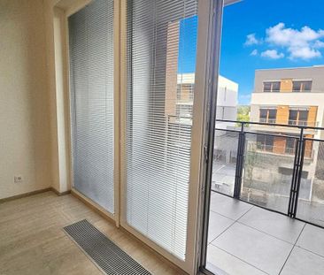 Pronájem bytu 1+kk 38 m2 - Fotografie 1