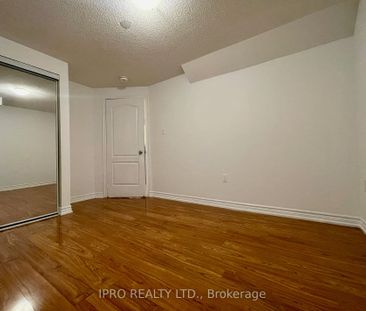 Property For Lease | W7330456 - Photo 2