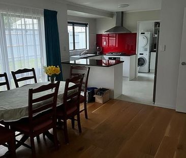 Tidy home in quiet neighbourhood - Photo 4