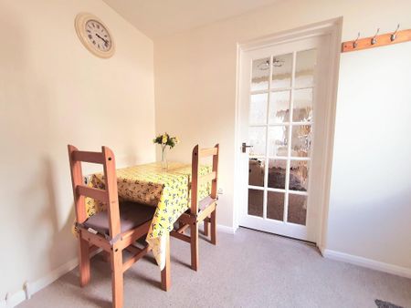 Studio to rent - Photo 4