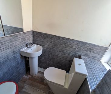 2 Bed Flat, Copland Road, G51 - Photo 3