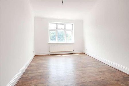 Bowes Road, London, N11 - Photo 2