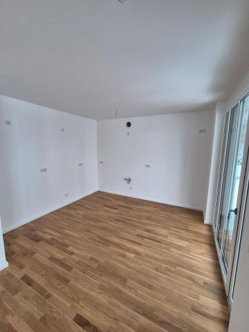 ERSTBEZUG - gemütliche und helle 3-Raumwohnung mit Wartburgblick in zentrumsnaher Lage - Photo 2