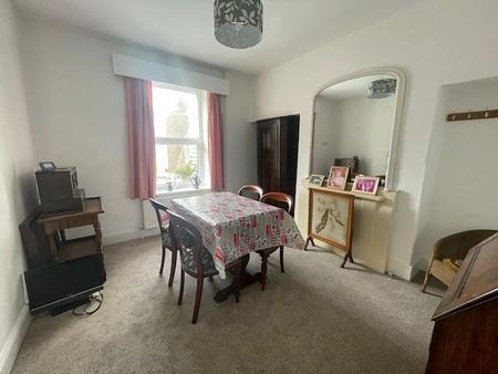 2 bedroom maisonette to rent - Photo 2