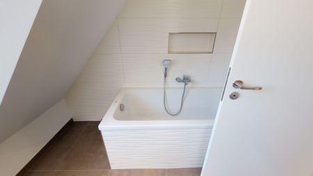 30er-Jahre-Charme mit hochwertiger Einbauküche -Wohnen im Erfurter Süden - Photo 5