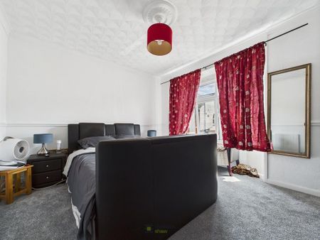 3 bedroom end of terrace house to rent - Photo 4