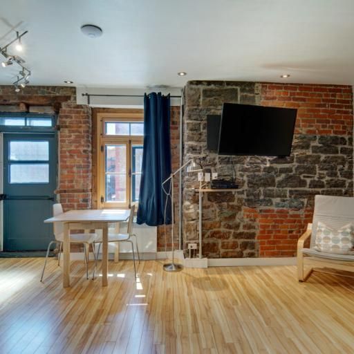 Loft entièrement meublé à louer Vieux-Québec août 2026 - Photo 1
