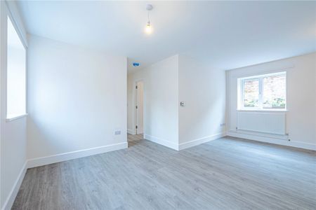 2 bed Ground Floor Flat for rent - Photo 3