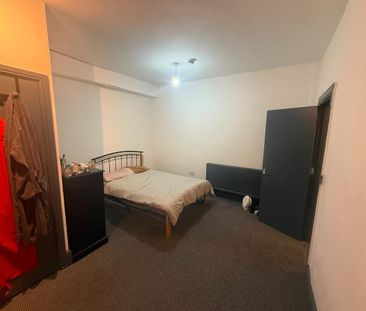 Trentham Avenue, Leeds - Photo 3