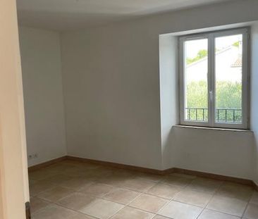 Location Appartement 3 pièces 82m² DRAGUIGNAN 83300 - Photo 6