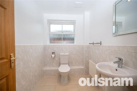 5 bedroom detached house to rent - Photo 4