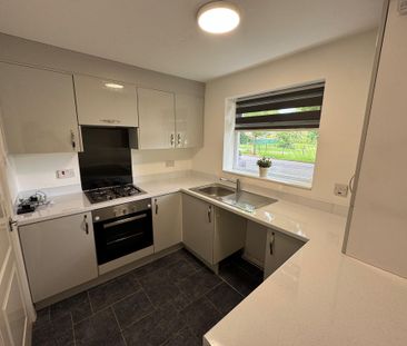 Stanford Close, Radcliffe - Photo 4