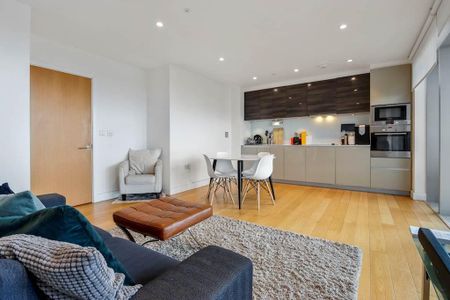 2 bedroom flat to rent - Photo 2