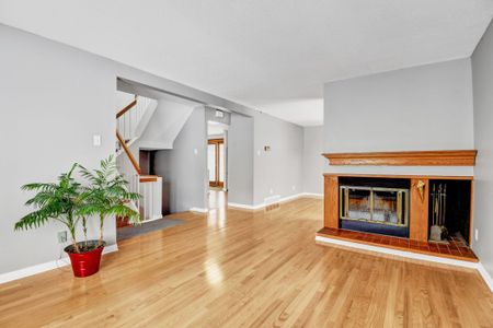 For Lease - 52 Ventnor Way, Barrhaven, Ontario - Photo 2