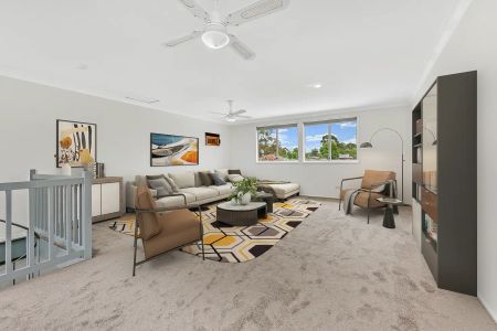 “Well kept & spacious 4 bedroom home” - Photo 2