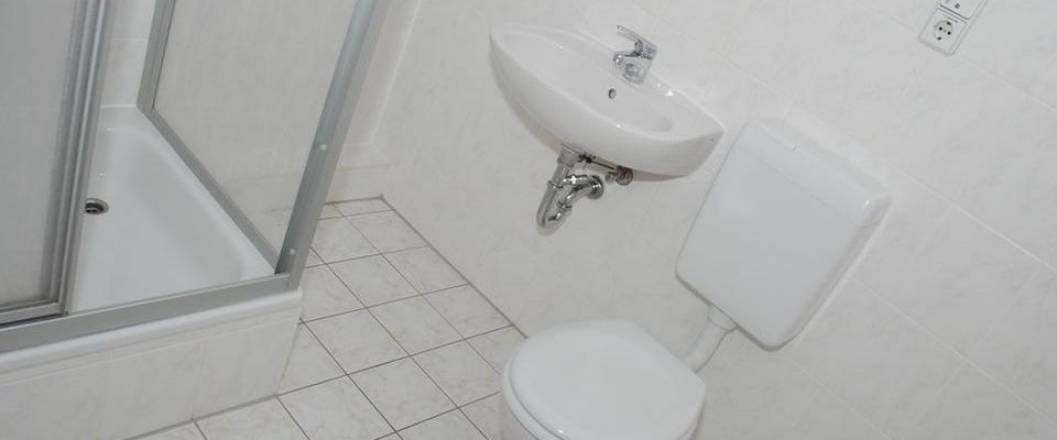 Helle 1-Raum-Wohnung mit Balkon und Dusche - Foto 1