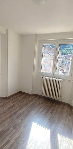 Appartement Sisteron 2 pièce(s) 61.56 m2 - Photo 1