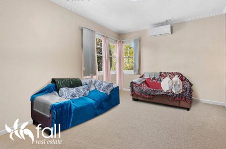 Convenient 2 Bedroom Unit - Photo 5