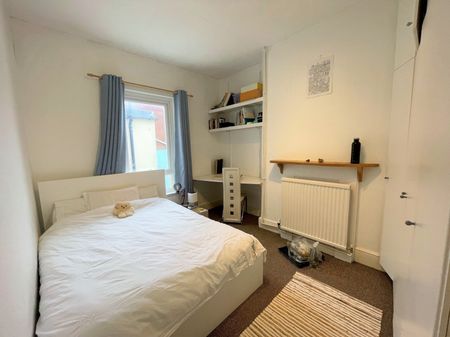 2 bedroom Property to let - Photo 4