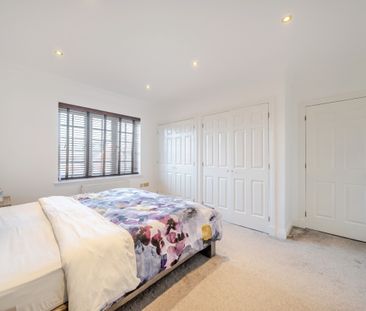 4 bedroom detached house to rent - Photo 6