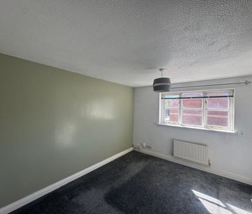 Shawcroft, Sutton-In-Ashfield, NG17 - Photo 3
