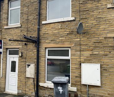 ONE BEDROOM TERRACED HOUSE - Photo 2