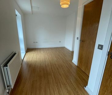 1 Bed Flat, Horizon, BS1 - Photo 5