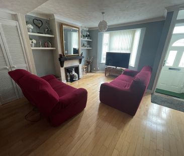 Kembrey Street, Swindon - Photo 6