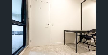 Waterloo 2 Bedrooms with Furniture - Photo 2