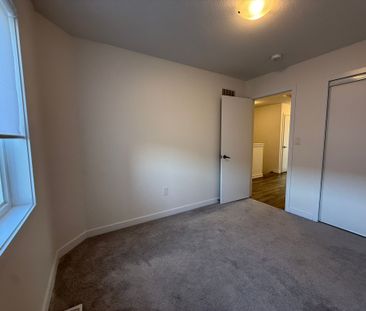 For Lease - 6 Bradshaw Drive, Hamilton, Ontario - Photo 1