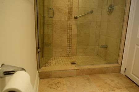 For Lease - 1633 Sunnycove Drive, Mississauga, Ontario - Photo 2