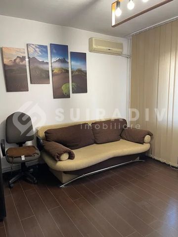 Apartament cu 4 camere, parcare, bloc cu lift- Plopilor - Photo 3