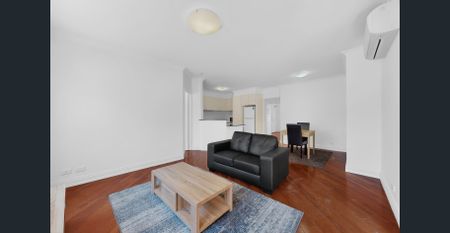 RARE PART FURNISHED 4-BEDROOM APARTMENT IN THE HEART OF JOONDALUP! - Photo 2