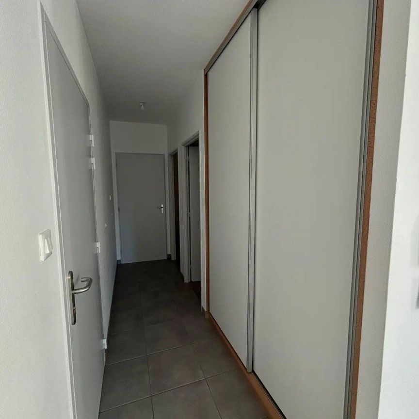 Appartement à louer 4 pièces 84.12m² - Photo 1