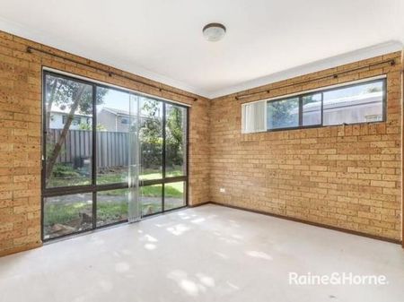 Charming 3-Bedroom Home in Port Macquarie - Photo 2