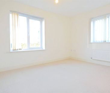 Shearwater Drive, Bracknell, RG12 - Photo 1
