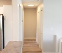 <b>Beautiful 3 bed 1 bath, single car garage</b> - Photo 4