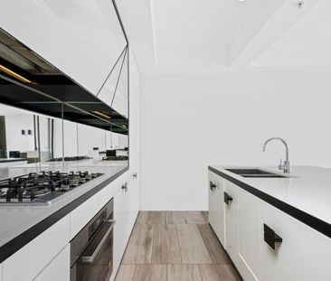 North Facing 3 Bedroom Apartment in Heart of the CBD - Photo 4