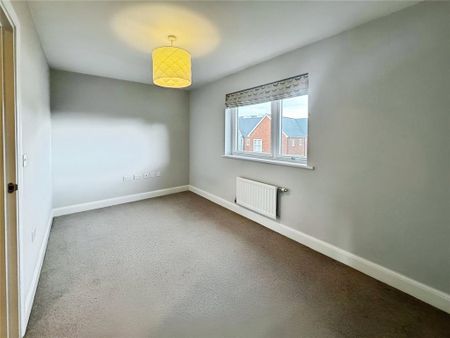 2 bedroom semi-detached house to rent - Photo 2