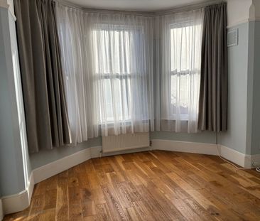 1 Bed Flat, Sydney Road, N10 - Photo 2