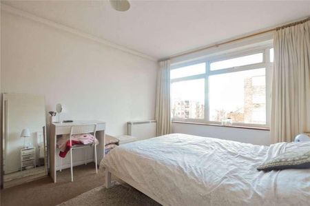 The Sheraton, St. Marks Hill, Surbiton, Surrey, KT6 - Photo 3