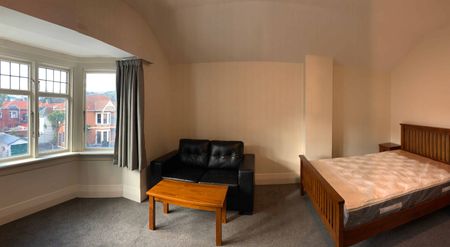 Ensuite room on Union Street, North Dunedin - Photo 5